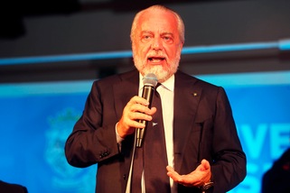 Napoli, De Laurentiis: «Contro l'Inter arbitra Mazzoleni? Sono preoccupato...»