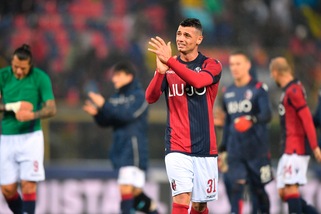 Serie A Bologna, per Dzemaili terapie e differenziato