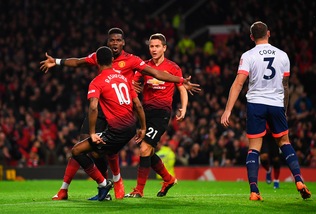 Manchester United, doppietta di Pogba: che show all'Old Trafford!