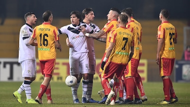 Serie B, l'autogol di Cistana beffa il Brescia: 1-1 a Benevento