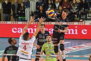 Volley: Superlega, Perugia soffre con Verona, Modena e Civitanova ok