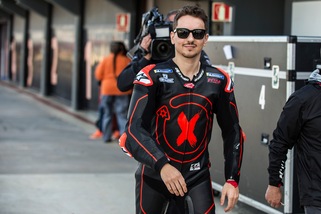 MotoGp Honda, Lorenzo balla e si allena