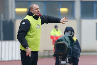 Serie B Padova, Bisoli: «Lollo e Barisic out con la Cremonese»