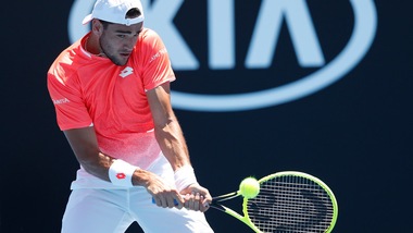 Tennis, ATP Sofia: Berrettini si ferma in semifinale, vince Fucsovics