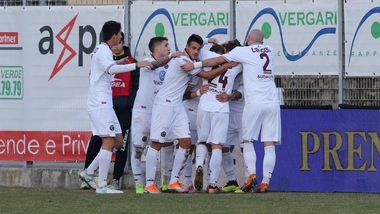 Serie C, Siracusa-Reggina 0-2: decisivi Strambelli e Baclet