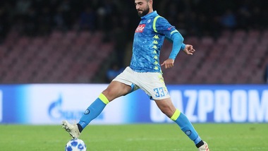 Serie A Napoli, intervento al tendine rotuleo per Albiol