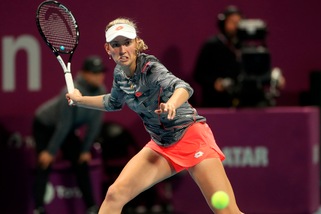 Tennis, WTA Doha: Mertens sorprende la Kerber, finale con Halep
