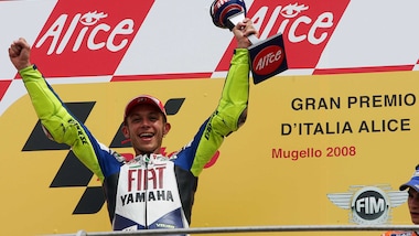 MotoGp: Maradona, Hamilton, l'Inter: pieno di auguri per Rossi