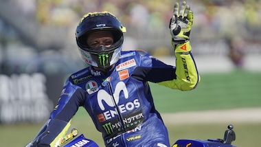 MotoGp, doppia festa per i 40 anni di Rossi