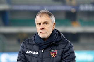 Diretta Cosenza-Cremonese e Lecce-Livorno dalle 15, probabili formazioni. Dove vederle in tv