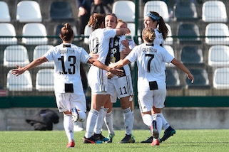 Calcio femminile, Juventus-Milan 2-0: la doppietta di Bonansea vale il primato