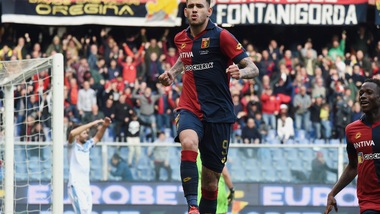 Criscito fa esplodere Marassi, il Genoa beffa la Lazio allo scadere