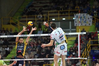 Volley: Superlega, Trento si infrange sul muro di Verona
