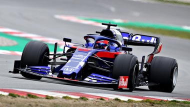 F1 test Barcellona: Kvyat il migliore a fine day 3, Vettel quarto