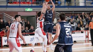 Basket, A2: la Fortitudo Bologna espugna Mantova e consolida la vetta