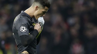 Atletico Madrid-Juve sui social: Ronaldo dalla manita alla beffa, Chiellini tuffatore