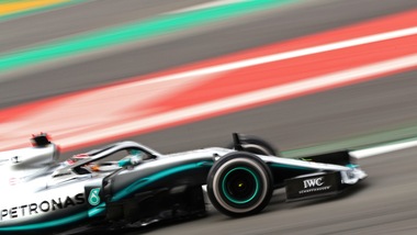 F1 Mercedes, Hamilton: «Lasciamo tranquillo Leclerc»