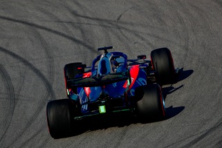 F1 test Barcellona: Albon vola al comando