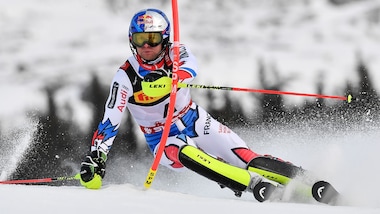 Sci, Pinturault vince la combinata di Bansko. Quarto Riccardo Tonetti