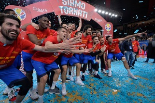 Basket, l'Italia va ai Mondiali! Travolta l'Ungheria 75-41