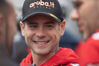 Sbk, Australia: Bautista da record, vittoria davanti a Rea e Melandri