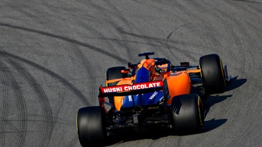 F1, McLaren: a Montmelò principio d’incendio al box