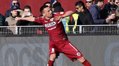 Moncini stende il Lecce! Che tripletta per l'ex Juve