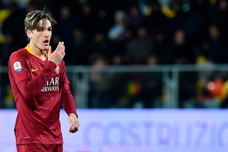 Juve, l'annuncio del padre di Zaniolo: «Rinnova con la Roma a fine stagione»