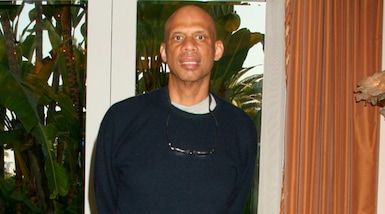 NBA, la beneficenza di Kareem Abdul-Jabaar: all'asta i suoi cimeli