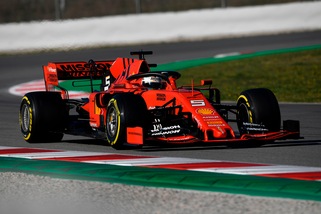 F1 Ferrari, Vettel: «Prima giornata intensa»