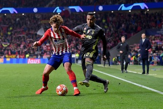 Juve, traffico su Alex Sandro: Manchester United in pole