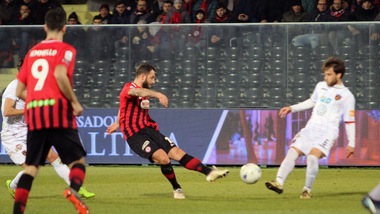Serie B, Foggia-Cosenza 1-0: decide l'autorete di Dermaku
