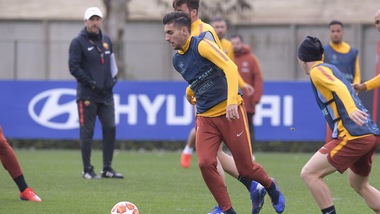 Roma, rifinitura prima del Porto. Manolas in gruppo, presente Monchi