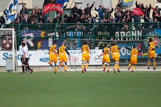 Serie C, il Pisa sorpassa nel finale: 2-1 alla Pro Vercelli