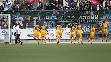 Serie C, il Pisa sorpassa nel finale: 2-1 alla Pro Vercelli