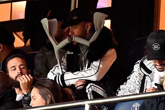 Champions, Neymar attacca arbitro e Var: «Una vergogna»