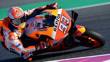 MotoGp Qatar: seconde libere a Marquez, sedicesimo Rossi
