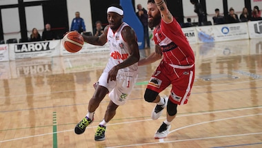 Basket Serie A2, Latina batte la Virtus Cassino. Forlì passa contro Baltur Cento