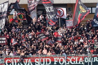 Serie B Foggia, la nota della società: «Atti vili e meschini»