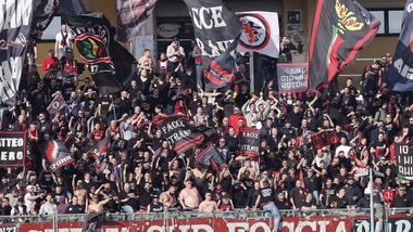 Serie B Foggia, la nota della società: «Atti vili e meschini»