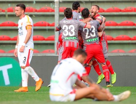 Serie B: la Cremonese beffa il Benevento, il Livorno ferma l'Ascoli