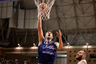 Basket Serie A2, Poderosa Montegranaro ko a Treviso. Bologna allunga, Siena sciopera