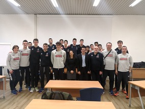 Volley: i ragazzi del Club Italia a lezione dagli astronauti