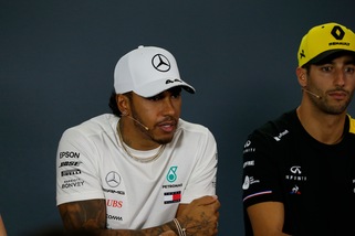 F1 Mercedes, Hamilton: «La Ferrari adesso è avanti, noi dobbiamo lavorare»