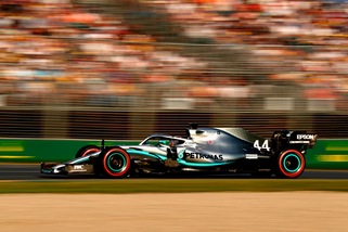 F1 Gp Australia: pole a Hamilton, Vettel terzo