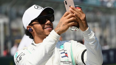 F1 Mercedes, Hamilton: «Bottas ha meritato la vittoria»