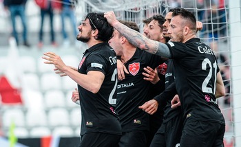 Serie C, Costantino e Procaccio lanciano la Triestina: 2-0 al Vicenza. Catania-Juve Stabia 1-0