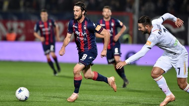 Serie B, allo Scida pari e tanti gol: Crotone-Lecce termina 2-2