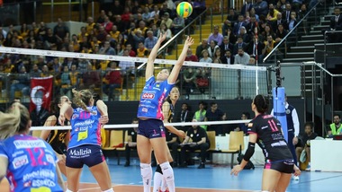 Volley: Champions Femminile, Novara vince ad Istanbul, verso una finale tutta italiana