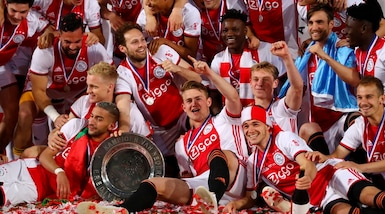 De Ligt campione d’Olanda: ultima festa con l’Ajax?